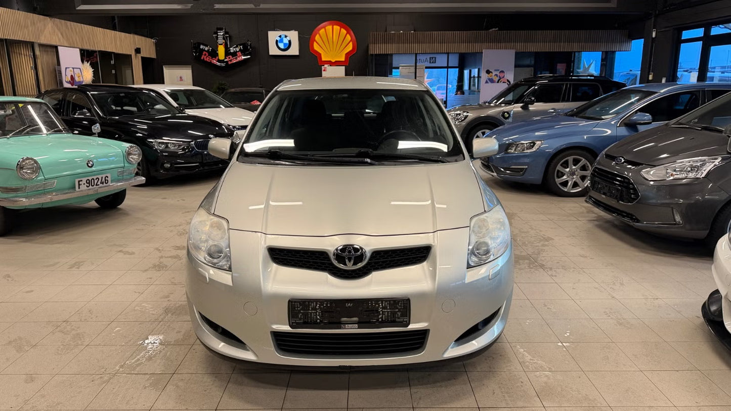 Toyota Auris 2008 Diesel Argentée Boîte Manuelle Fiable Économique