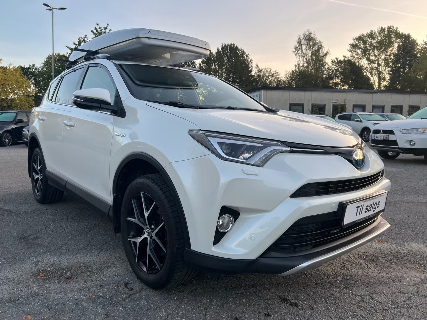 SUV Hybride Toyota RAV4 2016 Blanc Automatique 187 CH