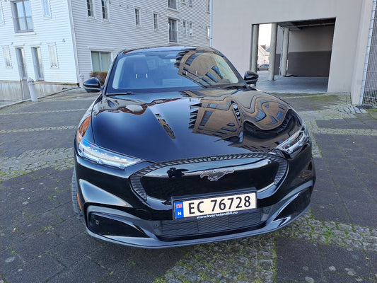 SUV Électrique Ford Mustang Mach-E 2021 Performance 300ch Noir