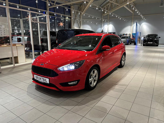 Ford Focus Break 2016 Rouge 125 ch Essence Manuel