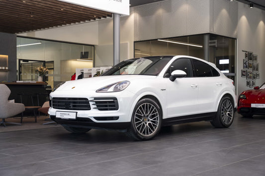 Porsche Cayenne Coupé Hybride Rechargeable 462 ch Blanc 2023