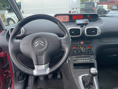 Citroën C3 Picasso d'occasion, monospace compact diesel, rouge