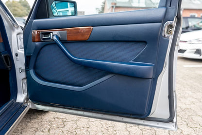 Berline Mercedes-Benz 280 SE W126 de 1984 Argent Astral