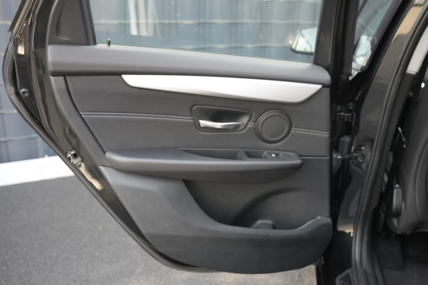 BMW 220d xDrive Active Tourer Advantage Noir Saphir Métallisé