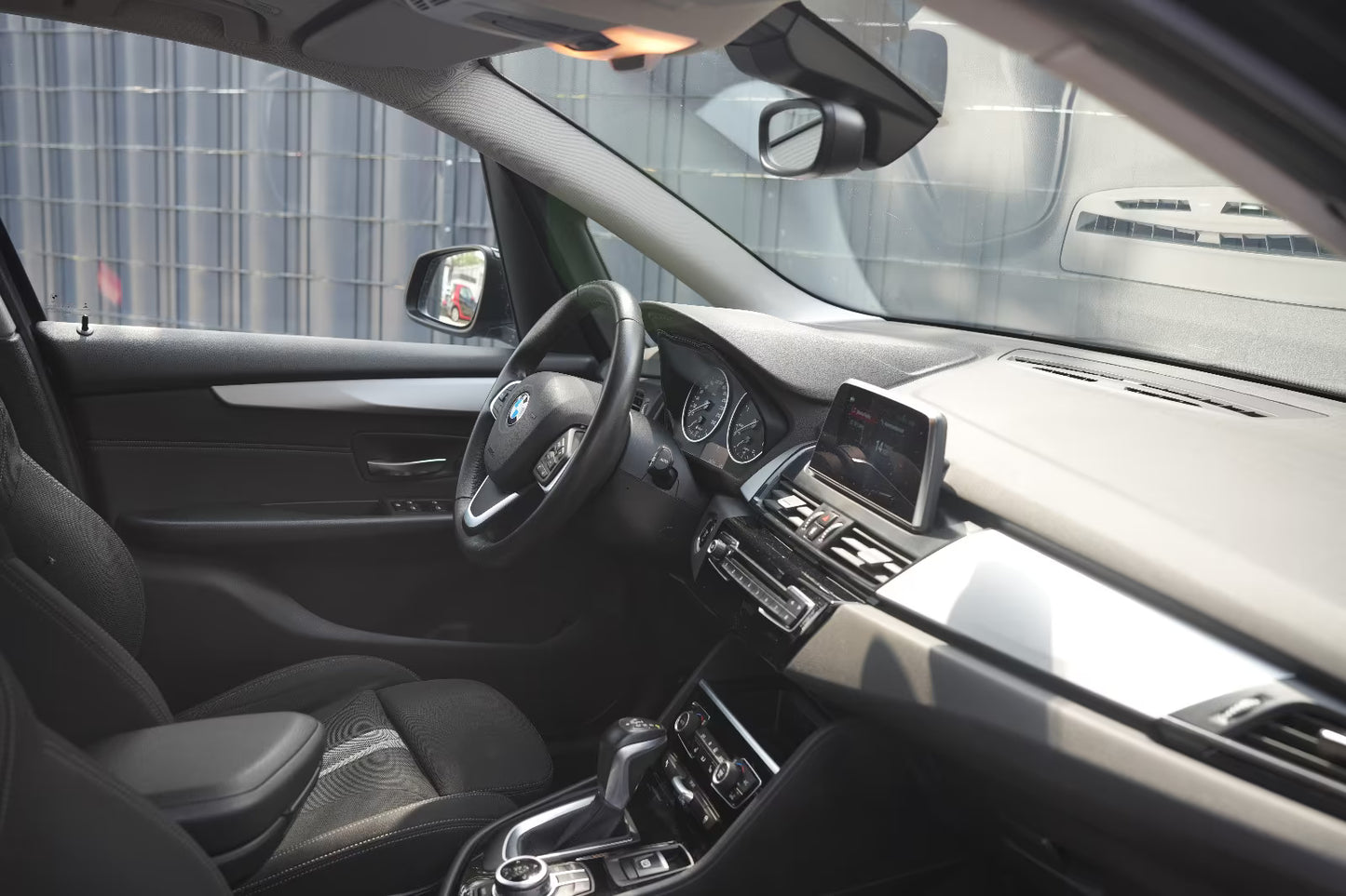 BMW 220d xDrive Active Tourer Advantage Noir Saphir Métallisé