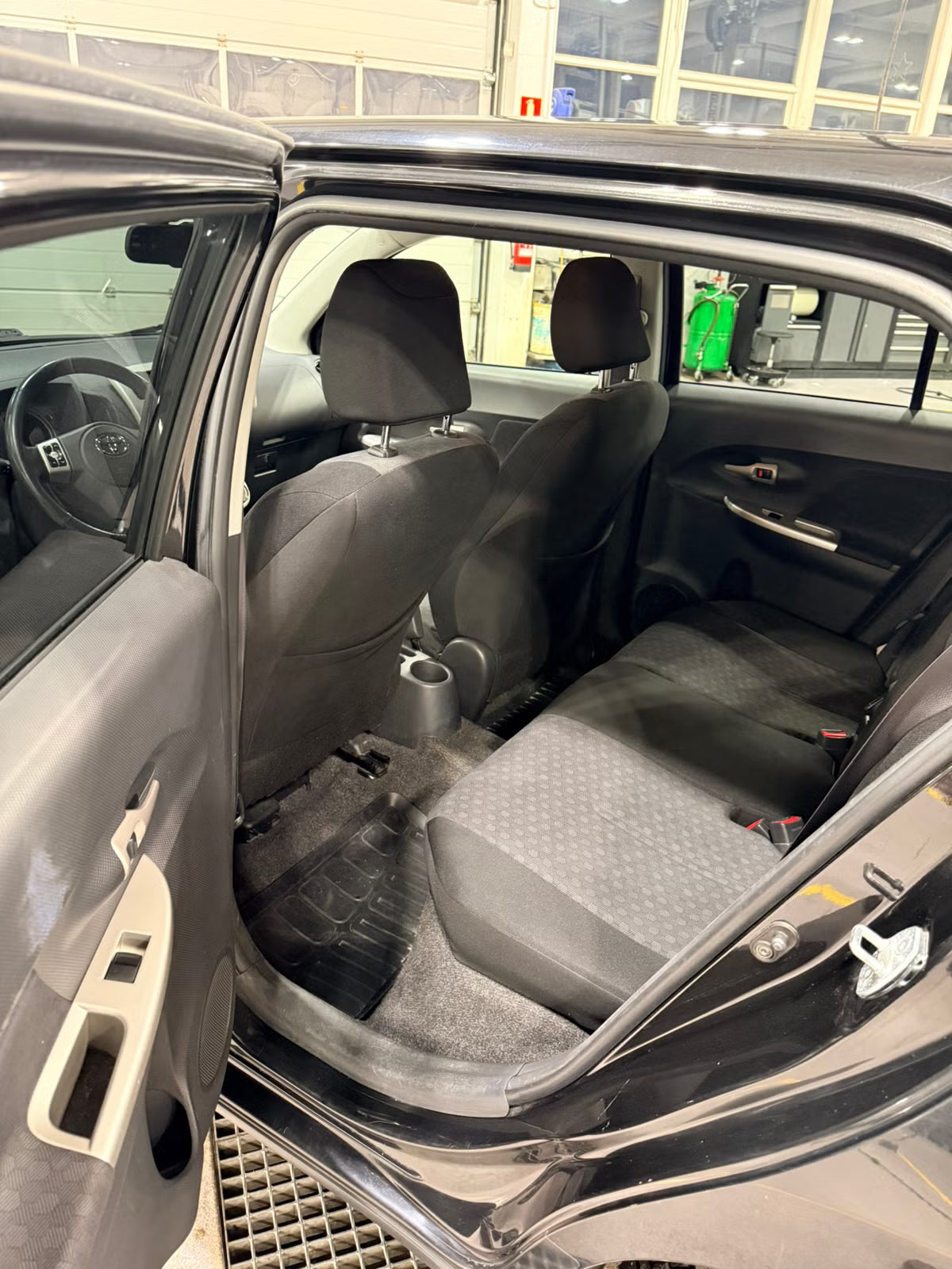 SUV Toyota Urban Cruiser 1.4 D-4D AWD Noir 2010