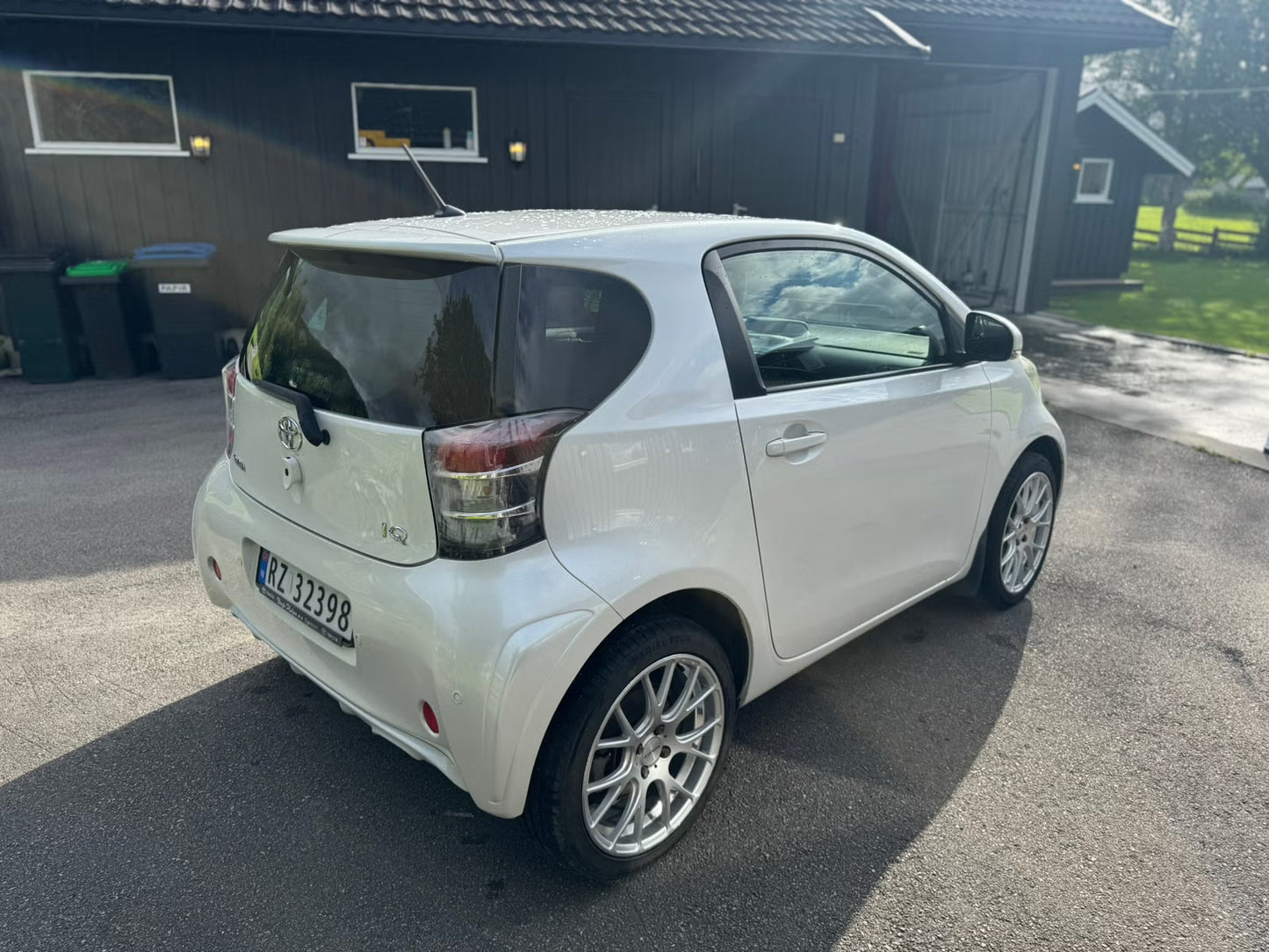 Citadine Toyota iQ 2009 Diesel 90ch Blanche Compacte Économique