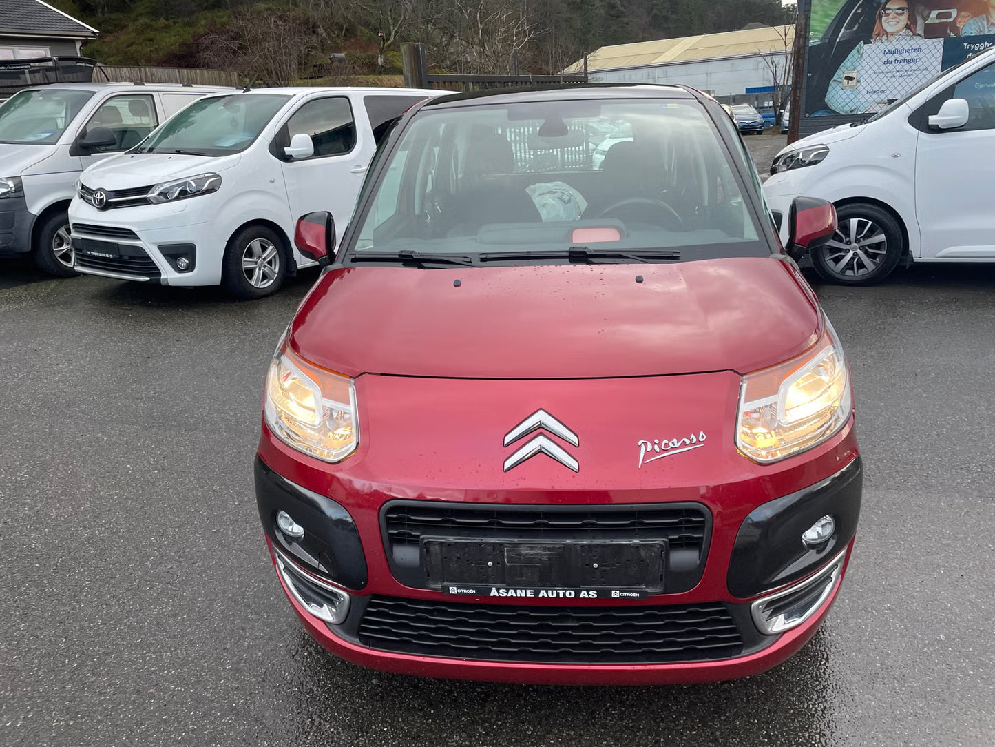 Citroën C3 Picasso d'occasion, monospace compact diesel, rouge