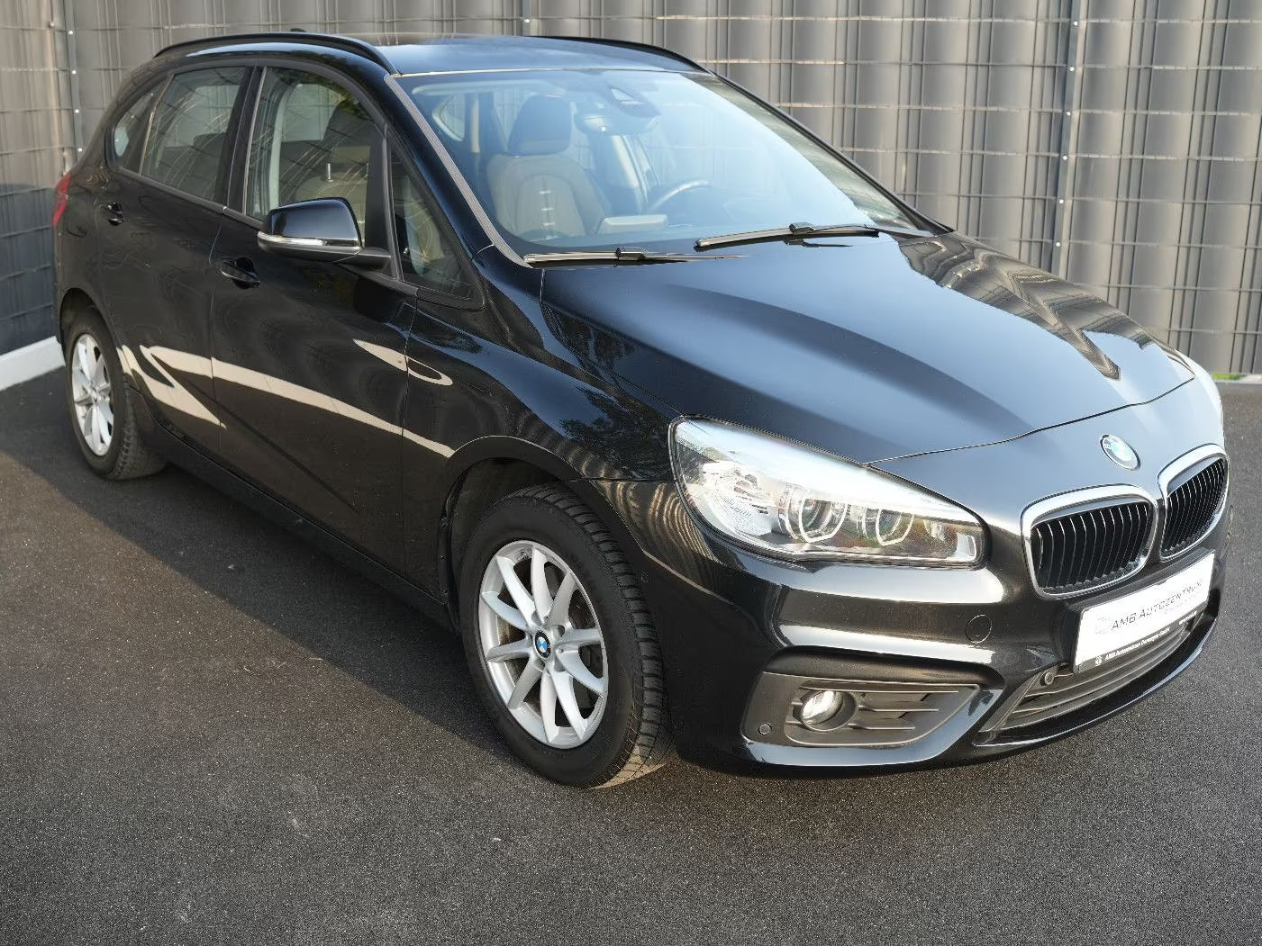 BMW 220d xDrive Active Tourer Advantage Noir Saphir Métallisé