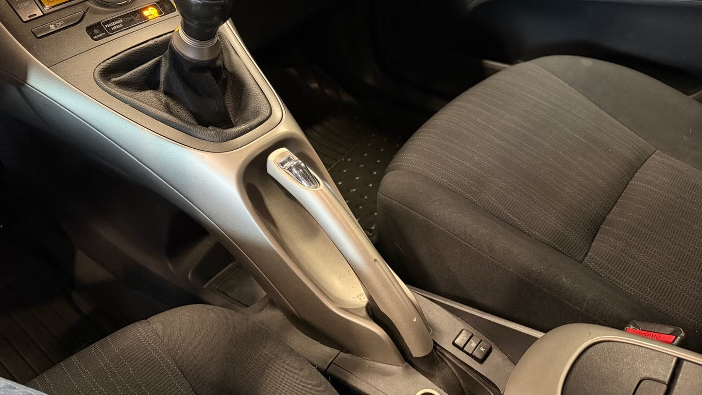 Toyota Auris 2008 Diesel Argentée Boîte Manuelle Fiable Économique