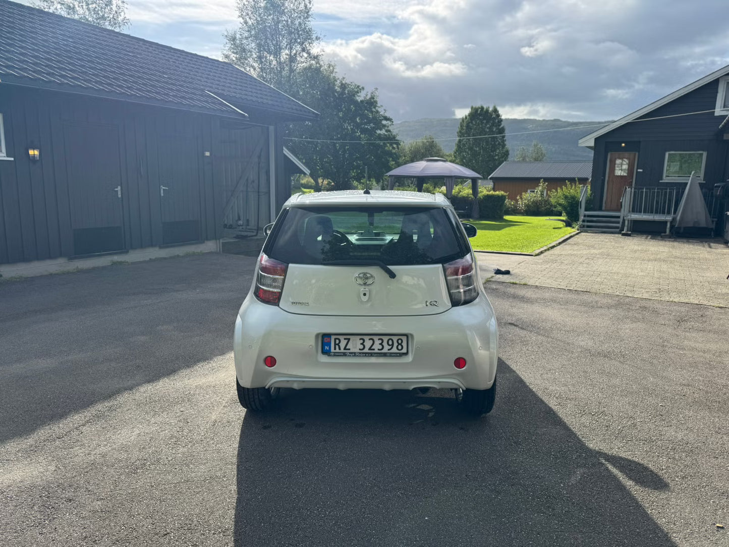 Citadine Toyota iQ 2009 Diesel 90ch Blanche Compacte Économique