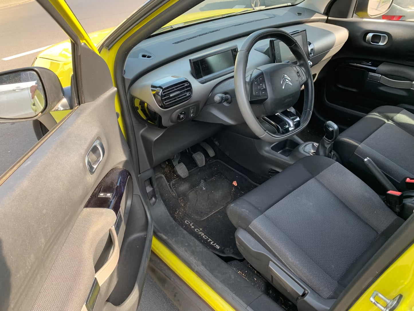 Citroën C4 Cactus 2015 Noir Métallisé avec Caméra de Recul