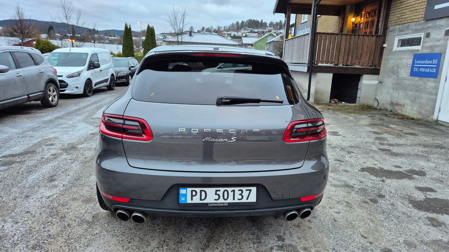 Porsche Macan 2015 SUV Compact Diesel Gris Performance Sportive Automatique