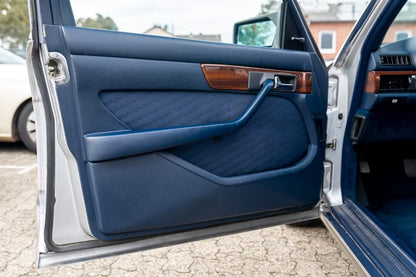 Berline Mercedes-Benz 280 SE W126 de 1984 Argent Astral