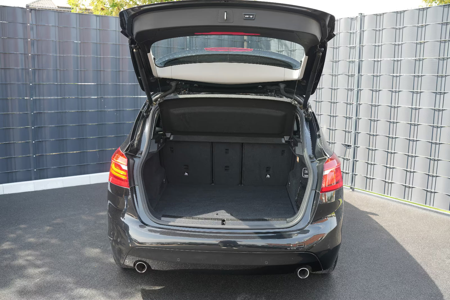 BMW 220d xDrive Active Tourer Advantage Noir Saphir Métallisé