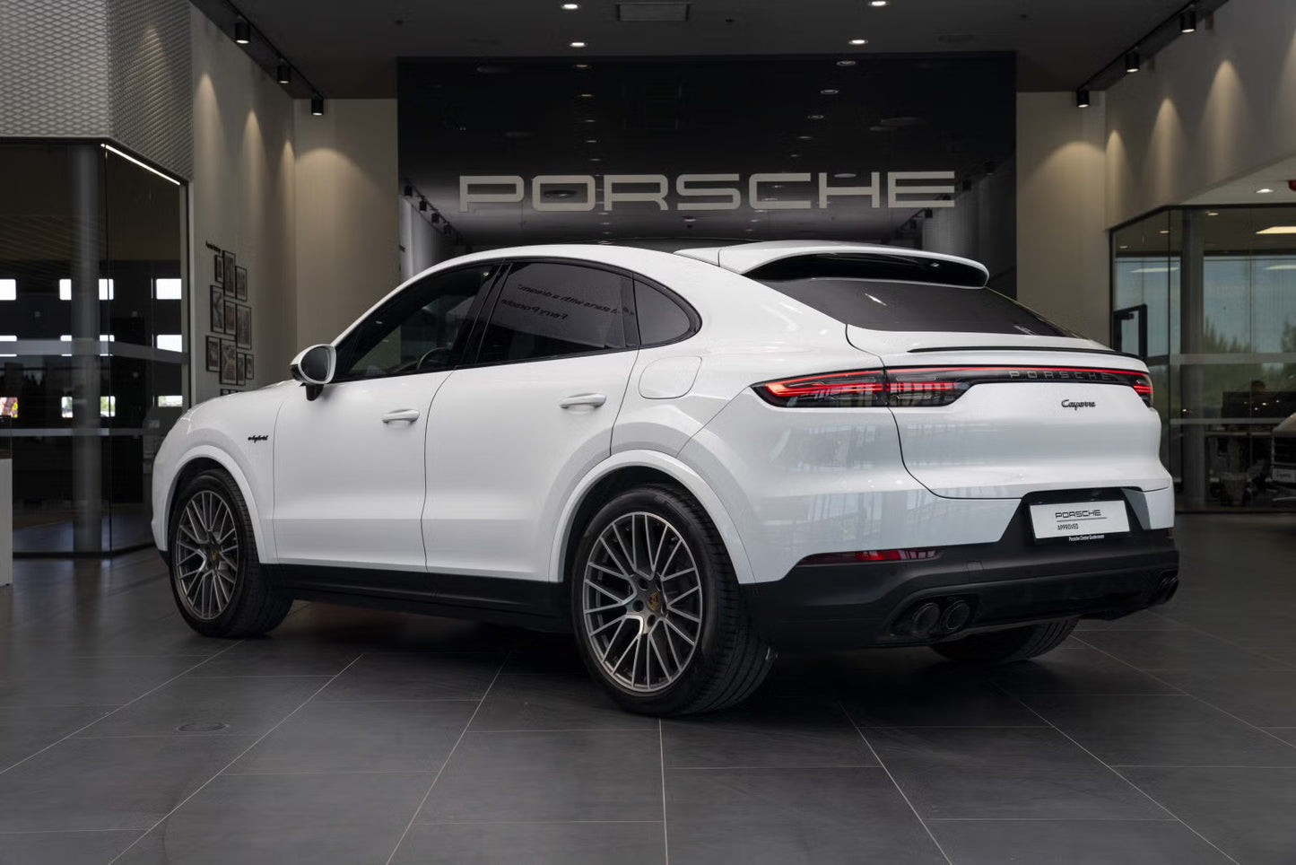 Porsche Cayenne Coupé Hybride Rechargeable 462 ch Blanc 2023
