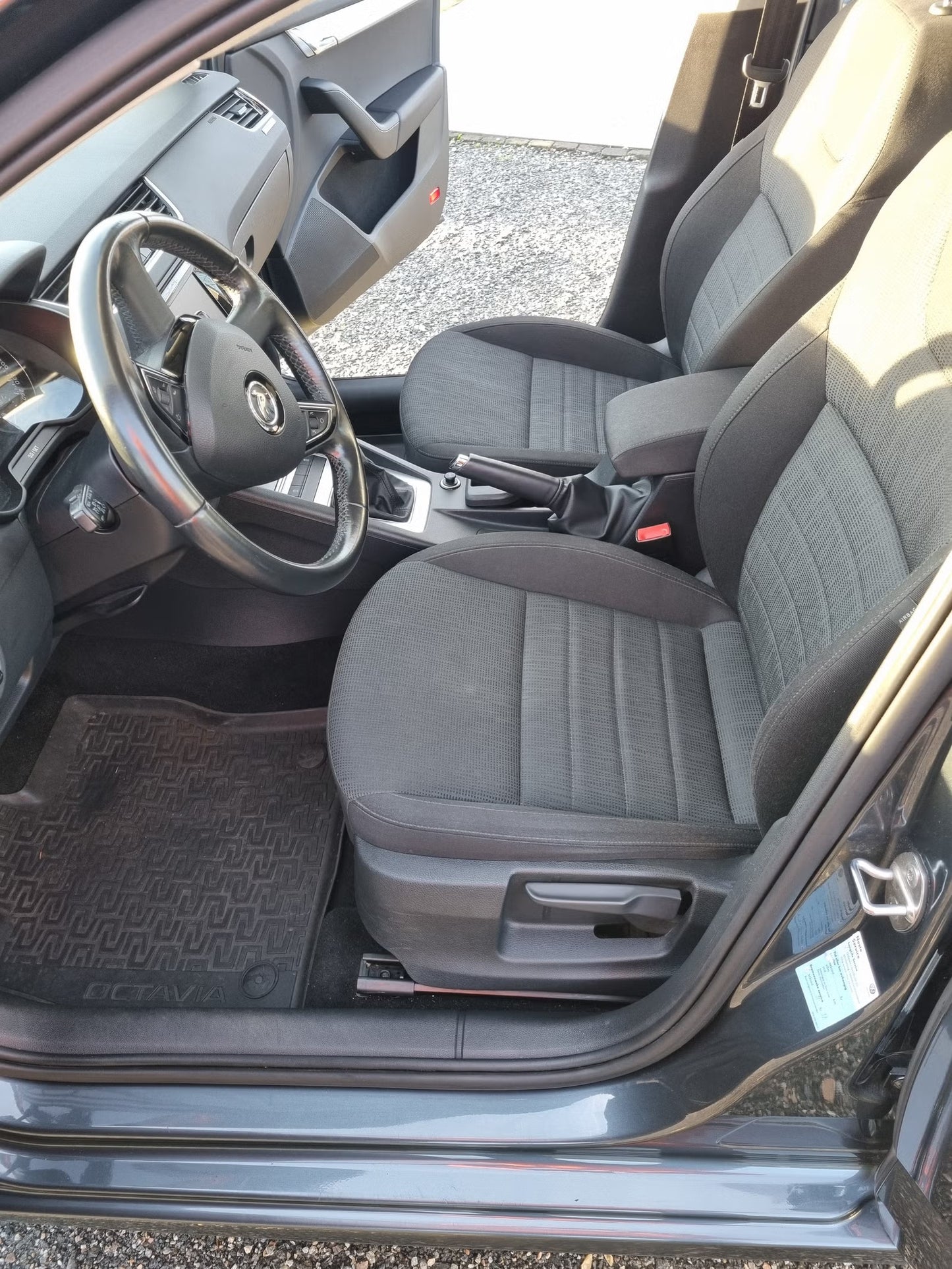 Skoda Octavia Combi 2014 Diesel 4x4 Boîte Manuelle Grise