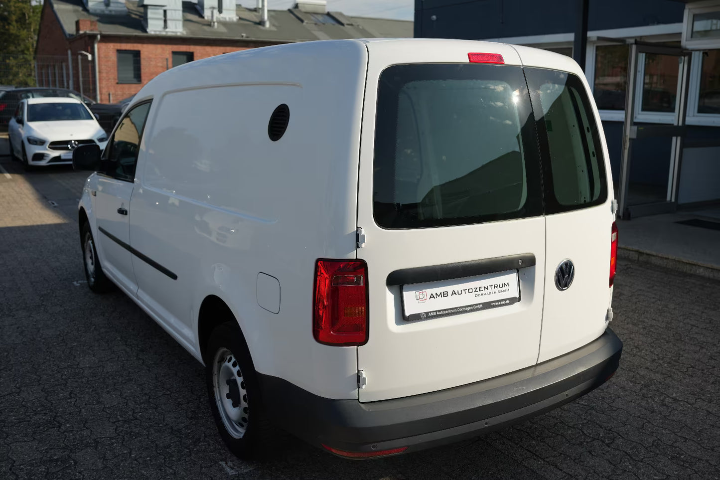 Volkswagen Caddy Maxi Diesel 102ch Van Utilitaire Blanc Occasion