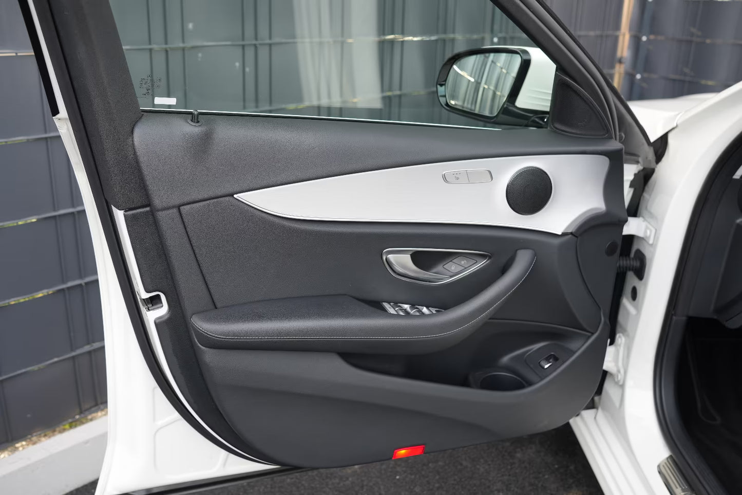 Mercedes-Benz E 300 Hybride Rechargeable Avantgarde Break Blanc Polaire