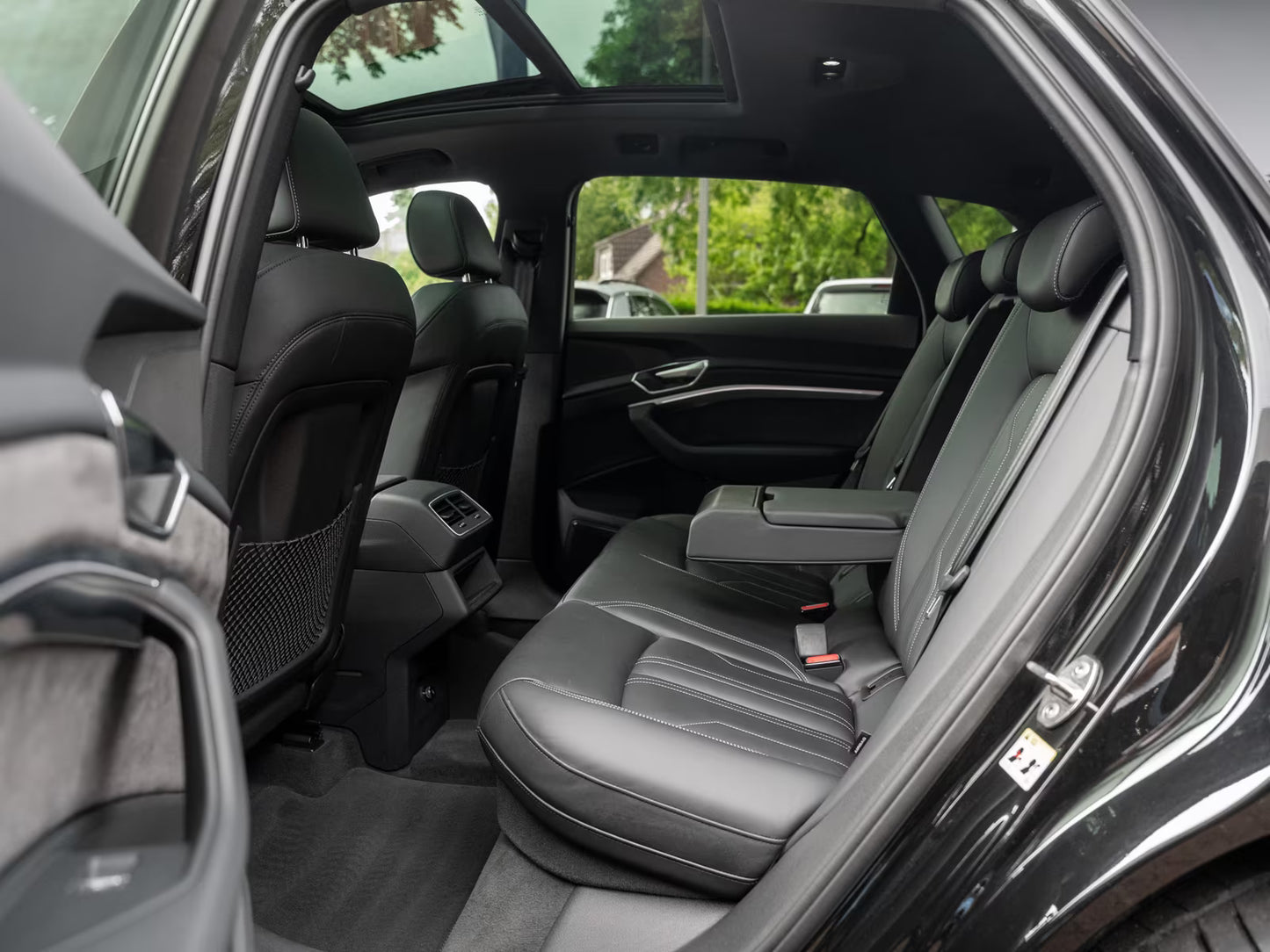 Audi e-tron SUV Électrique S Line Quattro Noir Métallisé Occasion